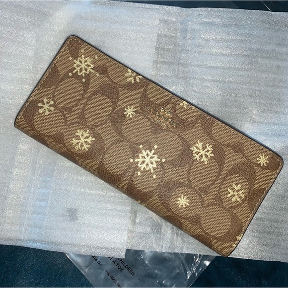 NEW! COACH Slim Signature Canvas Wallet with Snowflake Print, NEW WITH TAG! - Picture 15 of 15